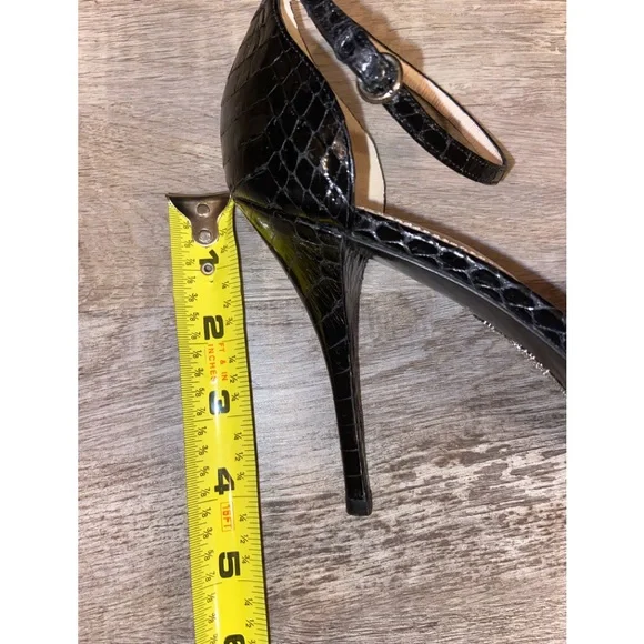 NWT Elie Tahari Betty Sandal Black Snake size 10 US.                 (Q) - Picture 11 of 13